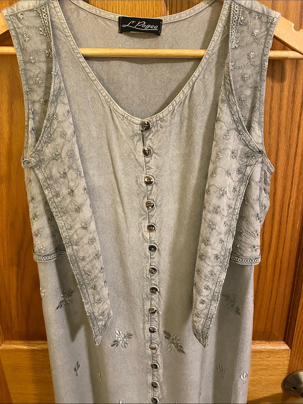 Vintage 1990’s L’Pogee Embroidered Button Front Summer Sleeveless Dress Lt. Gray - Picture 8 of 10